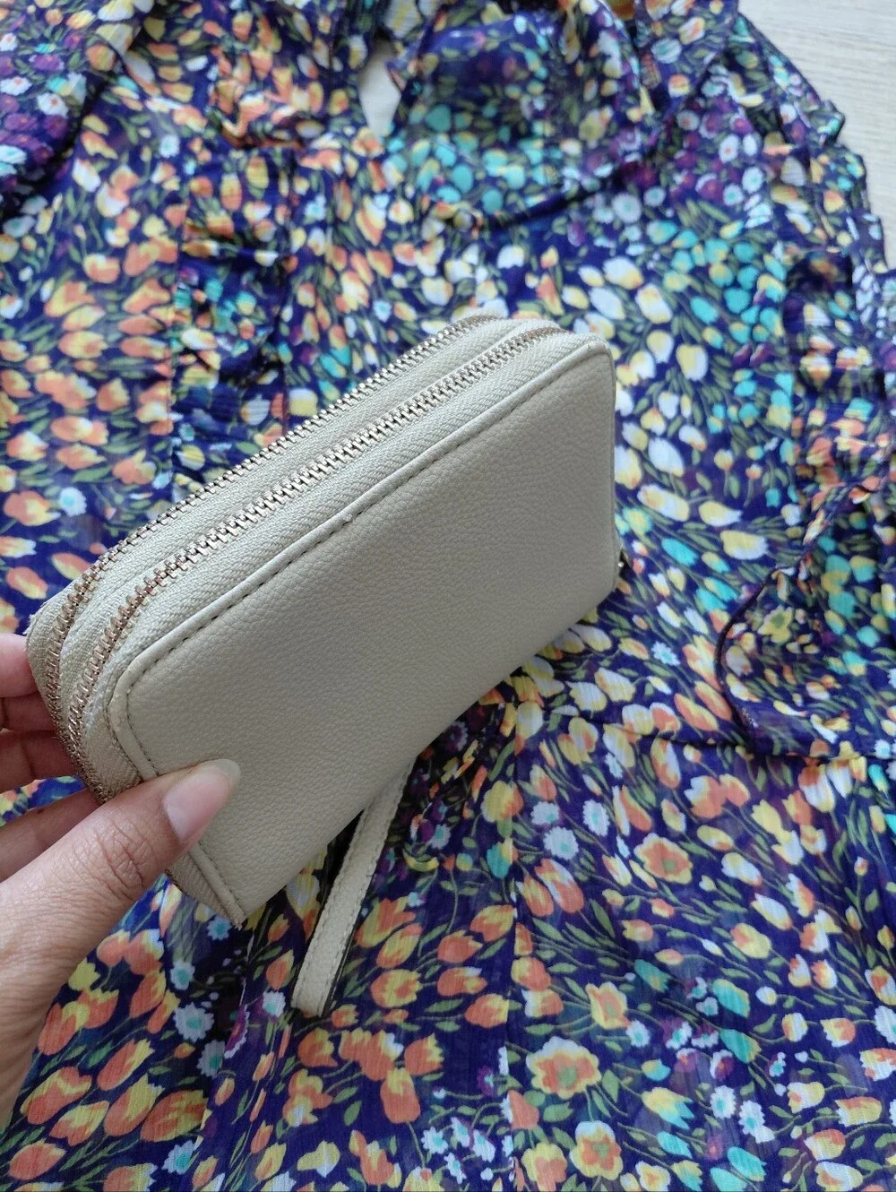 Guess wristlet wallet